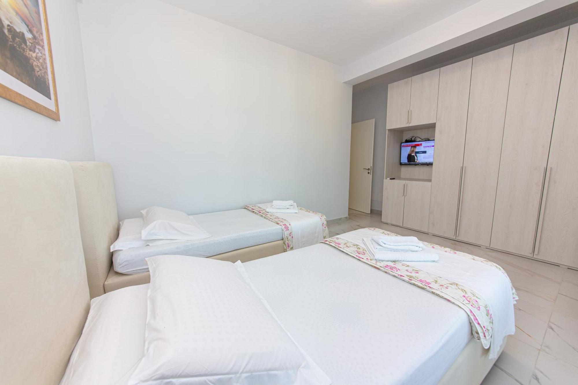 Luxury Villa 2 Vlore Bagian luar foto
